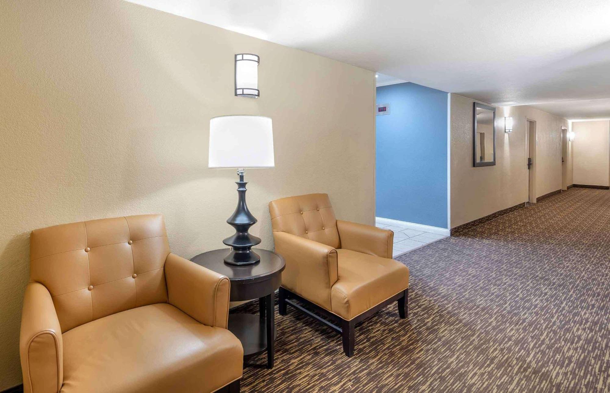Extended Stay America Select Suites - Chicago - Westmont - Oak Brook מראה חיצוני תמונה
