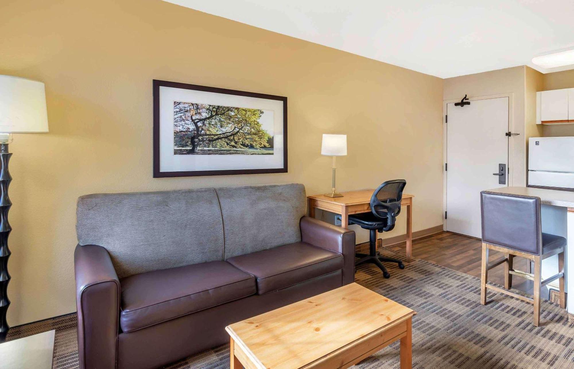 Extended Stay America Select Suites - Chicago - Westmont - Oak Brook מראה חיצוני תמונה