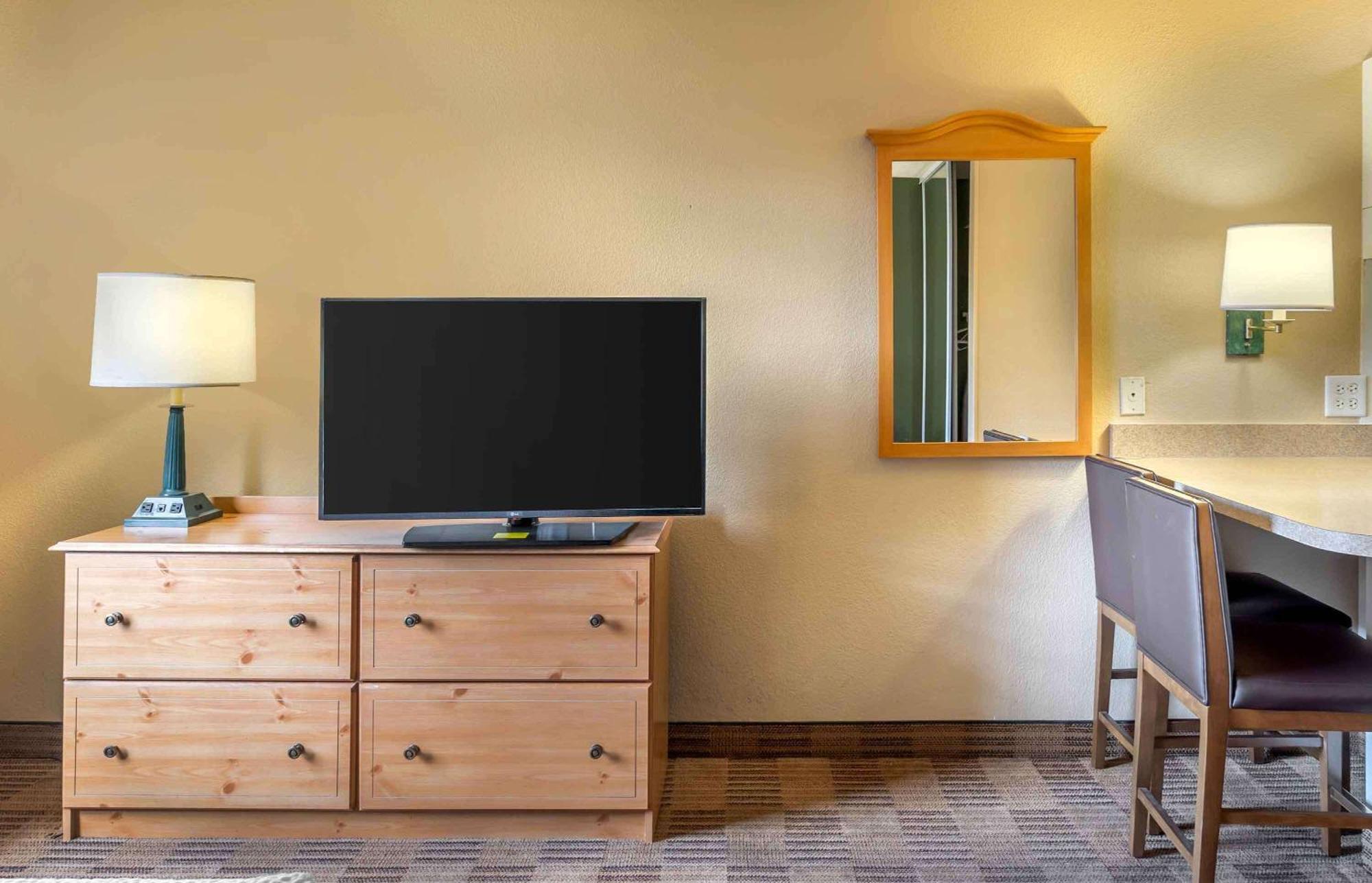 Extended Stay America Select Suites - Chicago - Westmont - Oak Brook מראה חיצוני תמונה