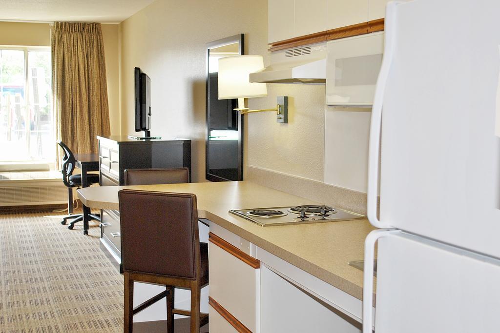 Extended Stay America Select Suites - Chicago - Westmont - Oak Brook מראה חיצוני תמונה