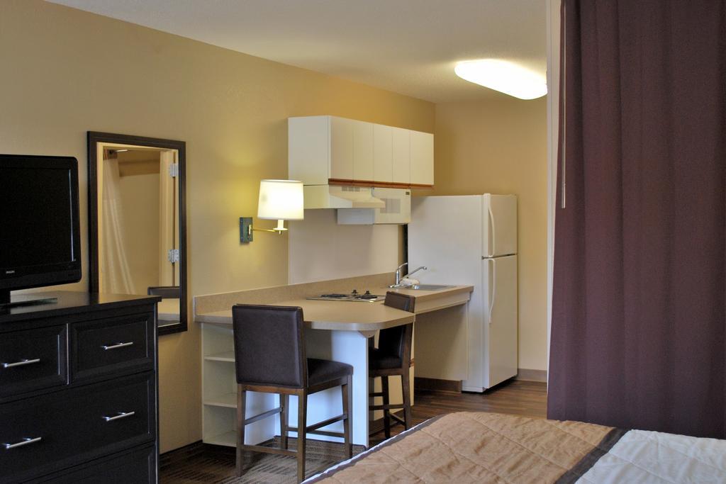 Extended Stay America Select Suites - Chicago - Westmont - Oak Brook מראה חיצוני תמונה