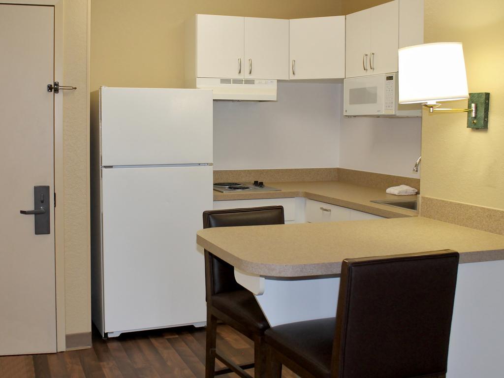 Extended Stay America Select Suites - Chicago - Westmont - Oak Brook מראה חיצוני תמונה